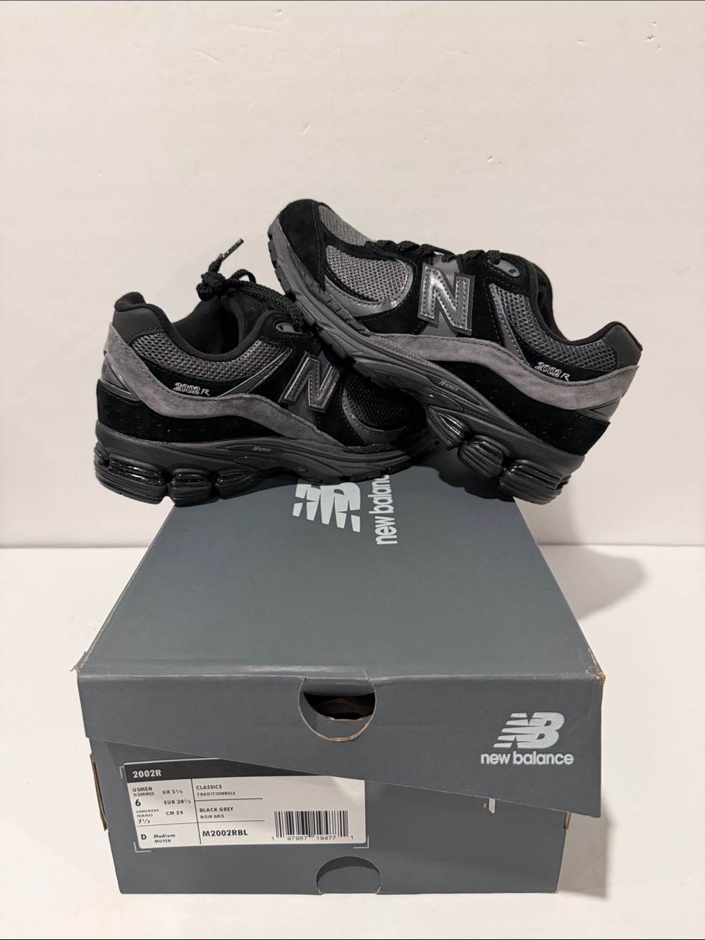 New Balance 2002R ‘Black Dark Grey’ Sz: 5 / 5.5 / 6 (M2002RBL